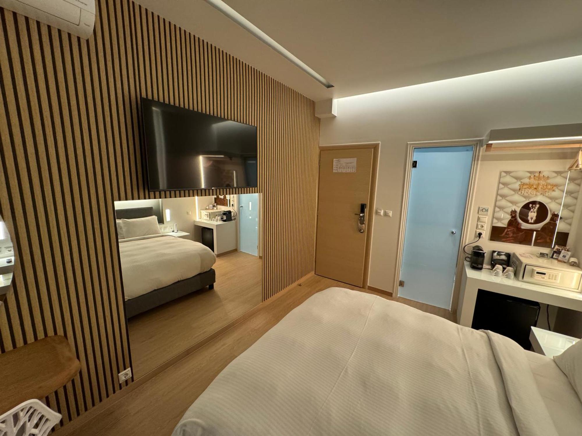 Mirada Hotel Athens Exterior photo